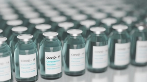 AstraZeneca znów w użyciu. Kolejne kraje odwieszają szczepienia