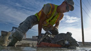 Powinno zależeć nam na zatrzymaniu części Ukraińców w Polsce. Mamy dokładnie rok zanim wezmą ich Niemcy!