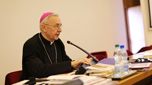 Abp Gądecki przedkłada bezpieczeństwo islamskich nachodźców nad bezpieczeństwo Polaków