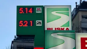 Od dziś niższe podatki! Spadły ceny na stacjach paliw