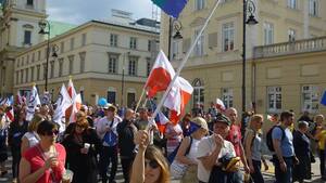 KOD pod gejowskimi sztandarami [ZDJĘCIA!]