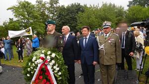 Na Skwerze Wołyńskim odsłonięto tablicę z „zakazanym” dotychczas słowem „ludobójstwo”