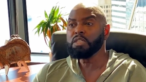 Dowodził bandami BLM w Seattle i ma wyrok za prostytuowanie nieletnich. Został doradcą ds. reformowania policji