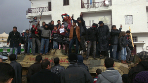 Siły Libijskiej Armii Narodowej zbliżają się do Trypolisu 