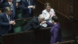 Najnowszy sondaż: PiS deklasuje przeciwników. Aż 6 ugrupowań w Sejmie!
