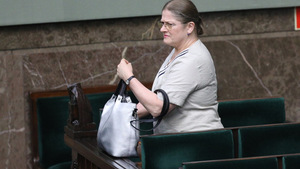 Projektant Piotr Krajewski oświadczył, że ubierze Krystynę Pawlowicz