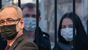 Niedzielski zapowiada PRZYMUS SZCZEPIEŃ. „Wydam rozporządzenie”. Lockdown za granicą, w Łodzi Internet tylko za zaszprycowanych