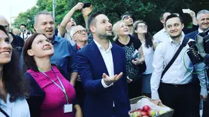 Patryk Jaki i jego psychofani? Duch "KOD-omitów" jest po lewej i prawej stronie...