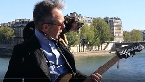 Śpiewające i przebrane psy [NASZ FILM!] Gdzie są tzw. organizacje prozwierzęce? Nie mają z tego kasy?