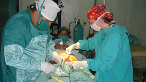 Będą zabierać narządy żywym ludziom. Orzeknie dwóch lekarzy