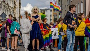 Frekwencyjna klapa parady LGBT w Pile. Homolobby boi się prawdy?!