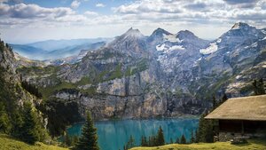 Szwajcarzy burzą się przeciwko globalizacji i chcą przeniesienia produkcji z Chin