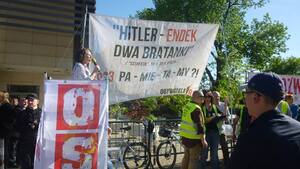 Fotorelacja z starcia narodowców z lewakami broniącymi antypolskiej sztuki „Klątwa” przed Teatrem Powszechnym