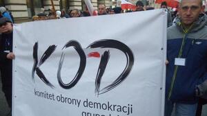 Marsz KOD - brak logiki i ignorancja tłumu