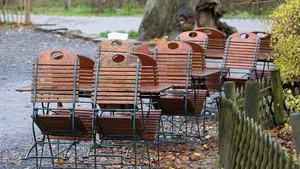 Restauratorzy mają dość koronarestrykcji. Ogłaszają, że NIE BĘDĄ obsługiwać polityków