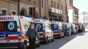 W Pruszkowie karetka na sygnale zabiła dziecko na przejściu dla pieszych 