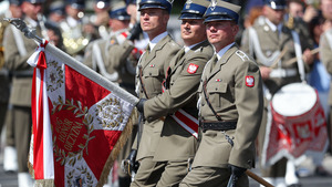 Defilada z okazji Święta Wojska Polskiego – ZDJĘCIA!