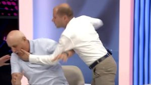 SZOK! Bójka polityków na wizji. Były wiceminister stracił przytomność! (FOTO/WIDEO)