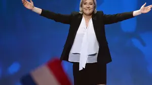 PRZEWAGA Le Pen! Trwają wybory we Francji