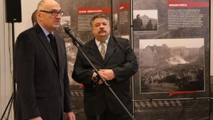 Kto chce usunąć uczciwego i oddanego sprawie polskiej prezesa?