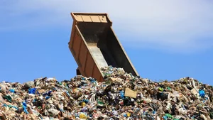 NOWE ZŁOTO! Są nim... śmieci! Gigantyczne ceny na rynku przez... zielonych ideologów! 