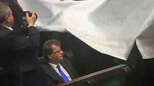 Zdjęcia kilkumetrowej listy oszukanych przez rząd PO-PSL firm podbijają internet!