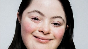 Gucci promuje tusz do rzęs po raz pierwszy na twarzy modelki z zespołem Downa. Lewica chciałaby mordować takie osoby