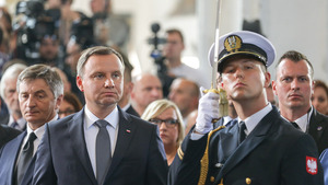 Andrzej Duda: Przywracamy przez ten pogrzeb godność państwu polskiemu