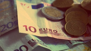 Przykład Włoch wskazuje, że Polska nie powinna wchodzić do strefy Euro