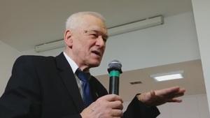 Kornel Morawiecki: Należy odebrać komuchom przywileje emerytalne