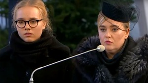 Grupowa nekrofilia polityczna świadczona za pieniądze