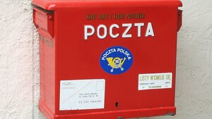 Koronawirus: Czy Poczta Polska będzie miała prawo otwierać listy?