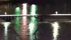 W Chinach zawalił się most, kiedy jechały po nim samochody