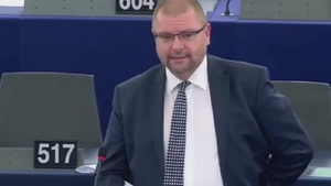Robert Jarosław Iwaszkiewicz do eurokratów: To wy możecie się uczyć z naszej historii, jak walczyć o wolność, suwerenność, honor i solidarność