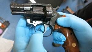 CBŚ Policji rozbiło gang handlarzy bronią