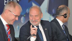 Macierewicz: UE musi wrócić do chrześcijańskich korzeni