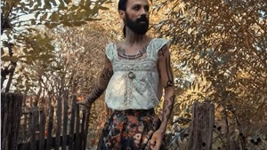 Burza na Bałkanach! Bośniacka "Conchita" koncertowała pomimo OBOSTRZEŃ! Serbowie są wściekli