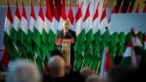 Orbán zwycięża wybory i... dziękuje Jarosławowi Kaczyńskiemu