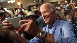 Biden oszalał. Obiecuje, że odgórnie nakaże Amerykanom nosić maski, jeśli wygra. Lidera tłumaczy bliski współpracownik (WIDEO)