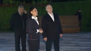 Tajemnicze zachowanie Putina. Wszystko nagrały kamery (WIDEO)