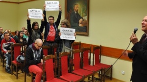 Geje zakłócają wykład dr. Camerona. VIDEO!!!