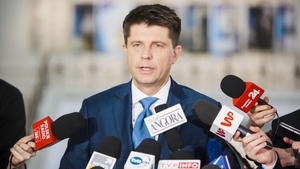 Radna PiS: Opozycji w Sejmie powinno się puszczać Radio Maryja i TV Trwam – może się nawrócą