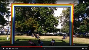 Wideo. Tęcza LGBT znowu stoi w Warszawie