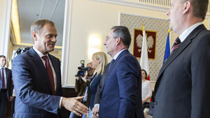 Sienkiewicz chce powstrzymać Marsz Niepodległości: Ogólnoeuropejski zlot "brunatnych" w Warszawie