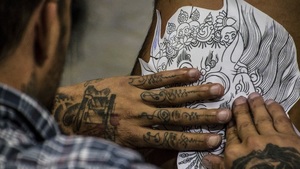 Homofoba poznasz po braku tatuaży?