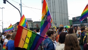 Fotorelacja. Żydzi szli na warszawskiej paradzie gejów - by w Polsce była aborcja, homo adopcje i homo indoktrynacja w szkołach