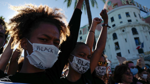 „Antyrasiści” z BLM wstydzą się swoich prawdziwych postulatów? Ocenzurowali własny manifest