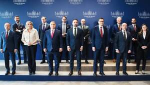 Wzmacnia się współpraca partii w obronie prawdziwych wartości europejskich