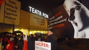 Różaniec przed Teatrem Powszechnym