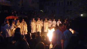 Księża. Znienawidzeni i prześladowani przez lewicę. Doceniajmy ich, póki są